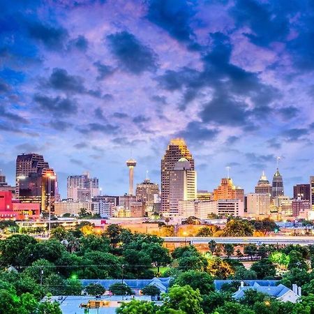 Walk To The Alamodome! Sleeps 6, Pet Friendly Lägenhet San Antonio Exteriör bild
